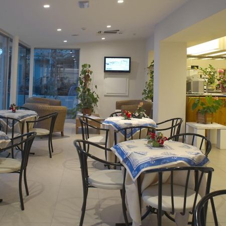 Hotel Nives 리치오네 외부 사진