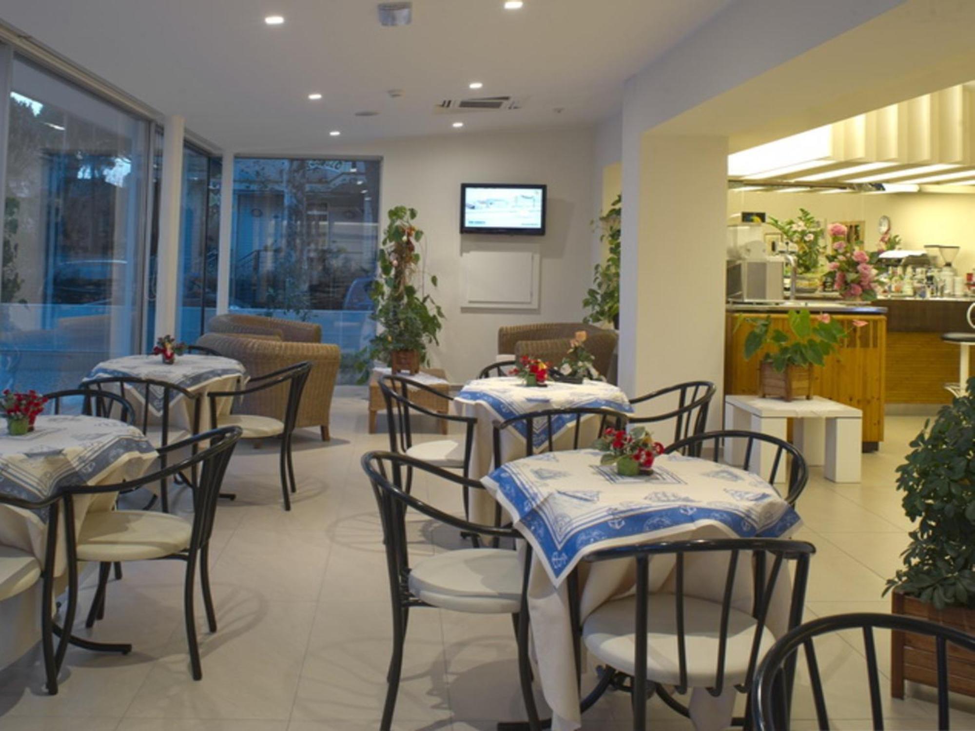 Hotel Nives 리치오네 외부 사진