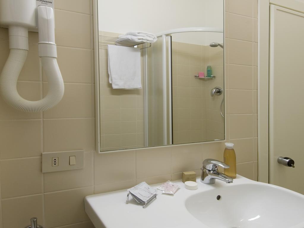 Hotel Nives 리치오네 객실 사진